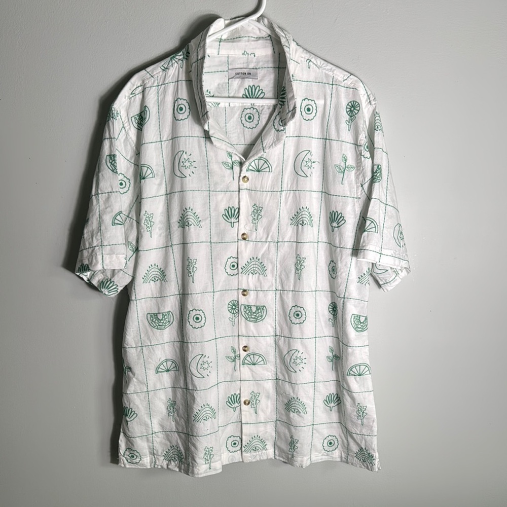 Cotton On White and Green Casual Button‎ Down Shirt